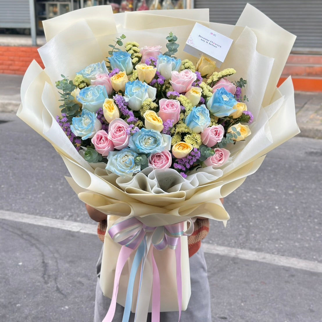 ช่อดอกไม้กุหลาบ 30 ดอก "Dreamy Romance"