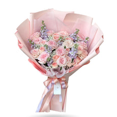 ช่อดอกไม้ Girly Bouquet of Roses