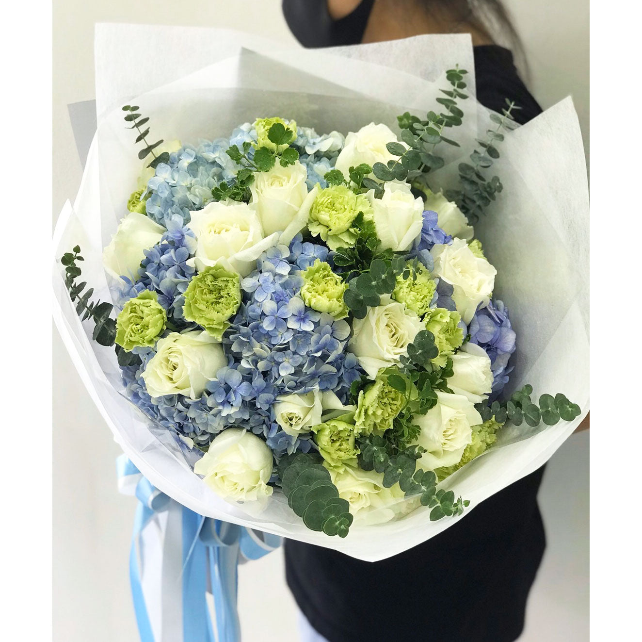 Classic mixed blue hydrangea with white roses - April Flora