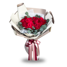 "Romantic Love" 10 Red Roses Bouquet